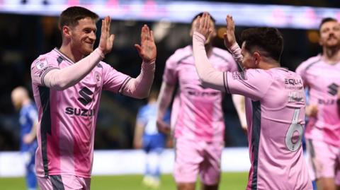 Gillingham v MK Dons