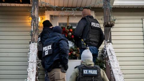 ICE officers in Chicago