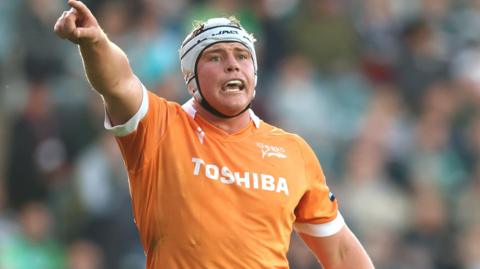 Ernst van Rhyn in action for Sale Sharks