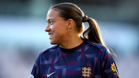 Fran Kirby in England kit