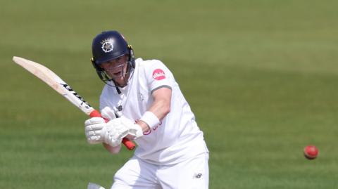 Fletcha Middleton bats for Hampshire