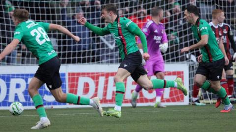 Glentoran's winner against Crusaders
