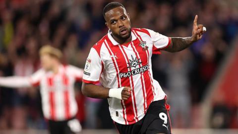 Cyle Larin celebrates scoring for Southampton
