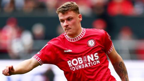 Bristol City wing-back Cameron Pring