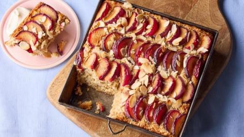 plum baked oats