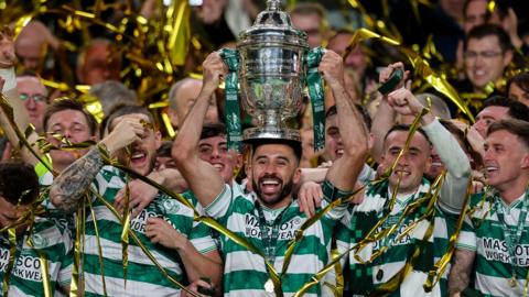 Shamrock Rovers lift the FAI Cup