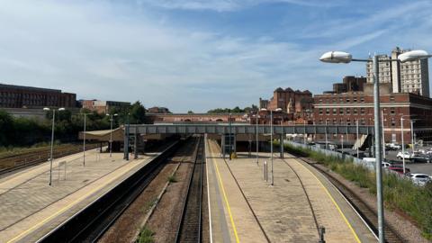 Leicester railway station