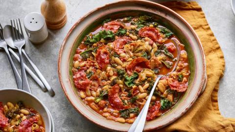 Slow cooker smoky Spanish beans