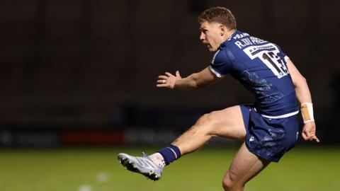 Rob du Preez kicks a conversion
