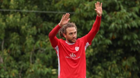 Dan Bent celebrates