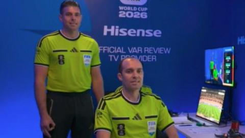 A picture showing Shaun Evans' gesture