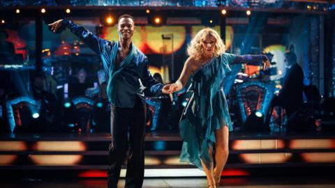 Alex Kingston dancing