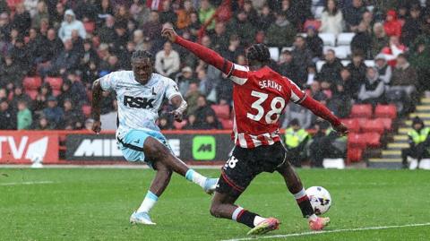 Tanto Oloafe scores the winner at Sheffield United