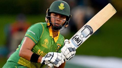 Lara Goodall's innings of 52 helped South Africa earn a dominant eight-wicket win to level the T20 series against Ireland ahead of Wednesday's decider