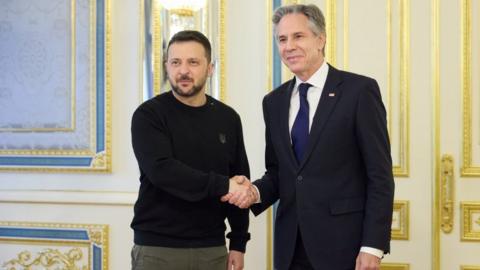 Zelensky and Blinken meet in Kyiv