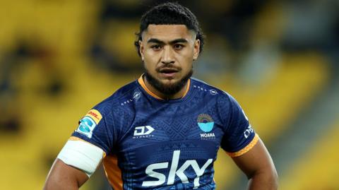 Anzelo Tuitavuki in action for Moana Pasifika