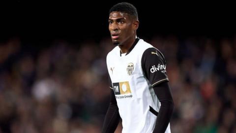 Cristhian Mosquera playing for Valencia