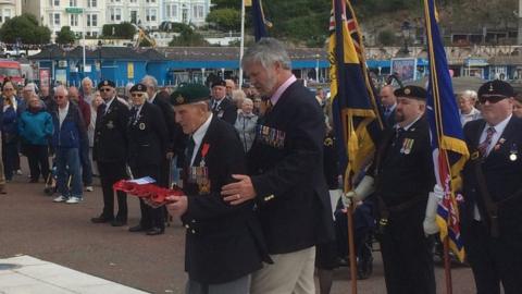 Gwasanaeth 75 mlwyddiant D-Day yn Llandudo