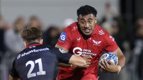 Carwyn Tuipulotu for Scarlets