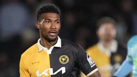 Tyrese Shade in action for Burton