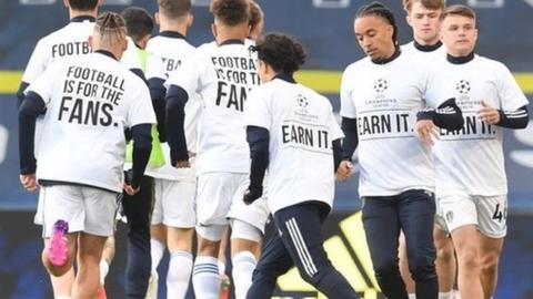 Leeds players wore T-shirts opposed to the Super League