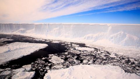 A68 - the giant ice berg that cleaved off the Larsen C ice shelf in 2017