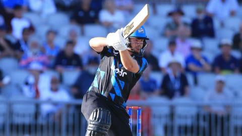 Tom Hinley batting for the Worcestershire Rapids