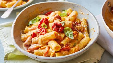 Creamy tomato pasta