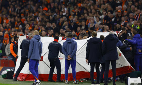 A sheet was placed around the Hungary bench