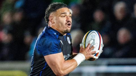 Glasgow Warriors captain Sione Tuipulotu