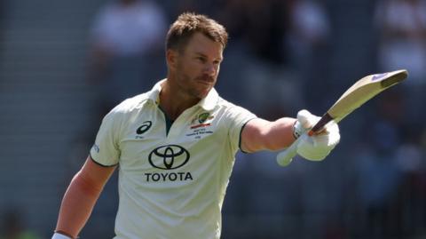 David Warner celebrates his century