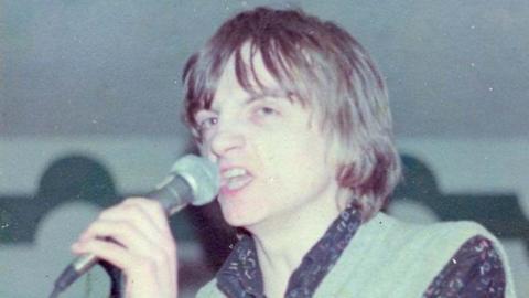 Mark E Smith