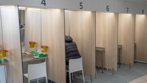 Consumption room image