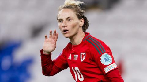 Jess Fishlock celebrates against Slovakia 