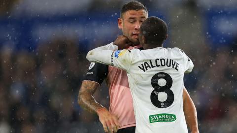 Malick Yalcouye clashes with Steve Cook