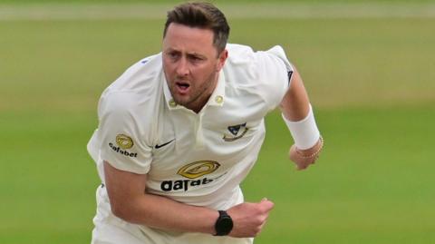 Ollie Robinson bowling for Sussex