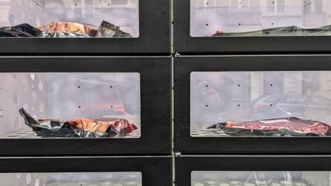 Meat vending machine