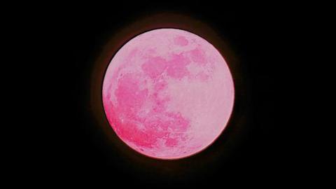 Strawberry Moon photographed in India in 2021.