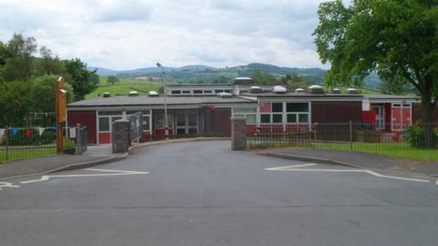 Ysgol Cradoc