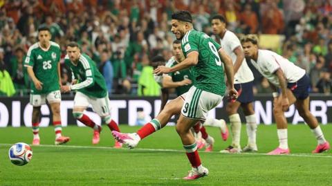 Raul Jimenez scores a penalty for Mexico