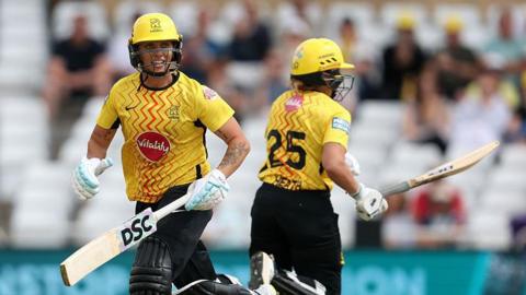 Ash Gardner and Bess Heath batting for Trent Rockets