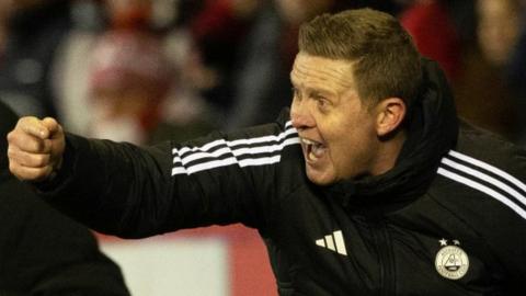 Aberdeen manager Barry Robson