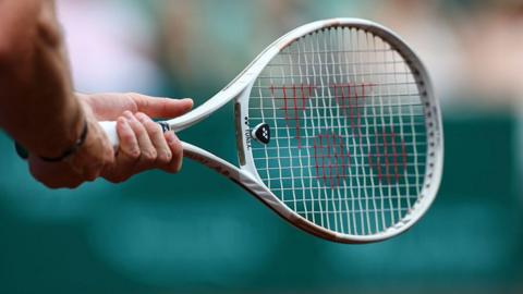 Tennis racquet
