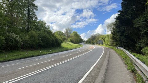 A photo of the empty A417 road.