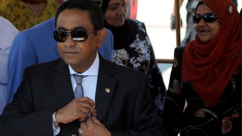 Maldives President Abdulla Yameen Abdul Gayoom attends a welcome ceremony at the Bandaranaike International Airport in Katunayake on January 21, 2014.