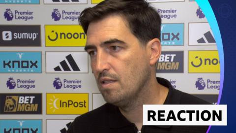 Andoni Iraola talking after the game