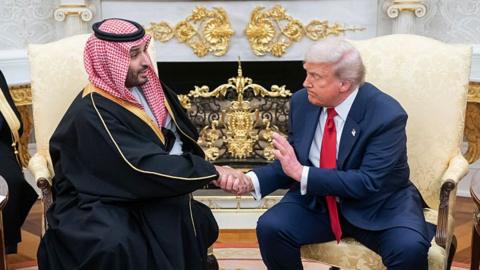Trump shakes hand of MBS. 