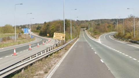 M53 at Moreton Spur