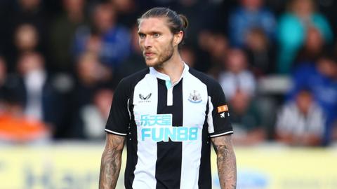 Newcastle midfielder Jeff Hendrick