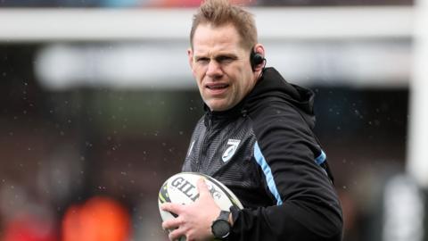 Rhys Thomas coaching with Cardiff